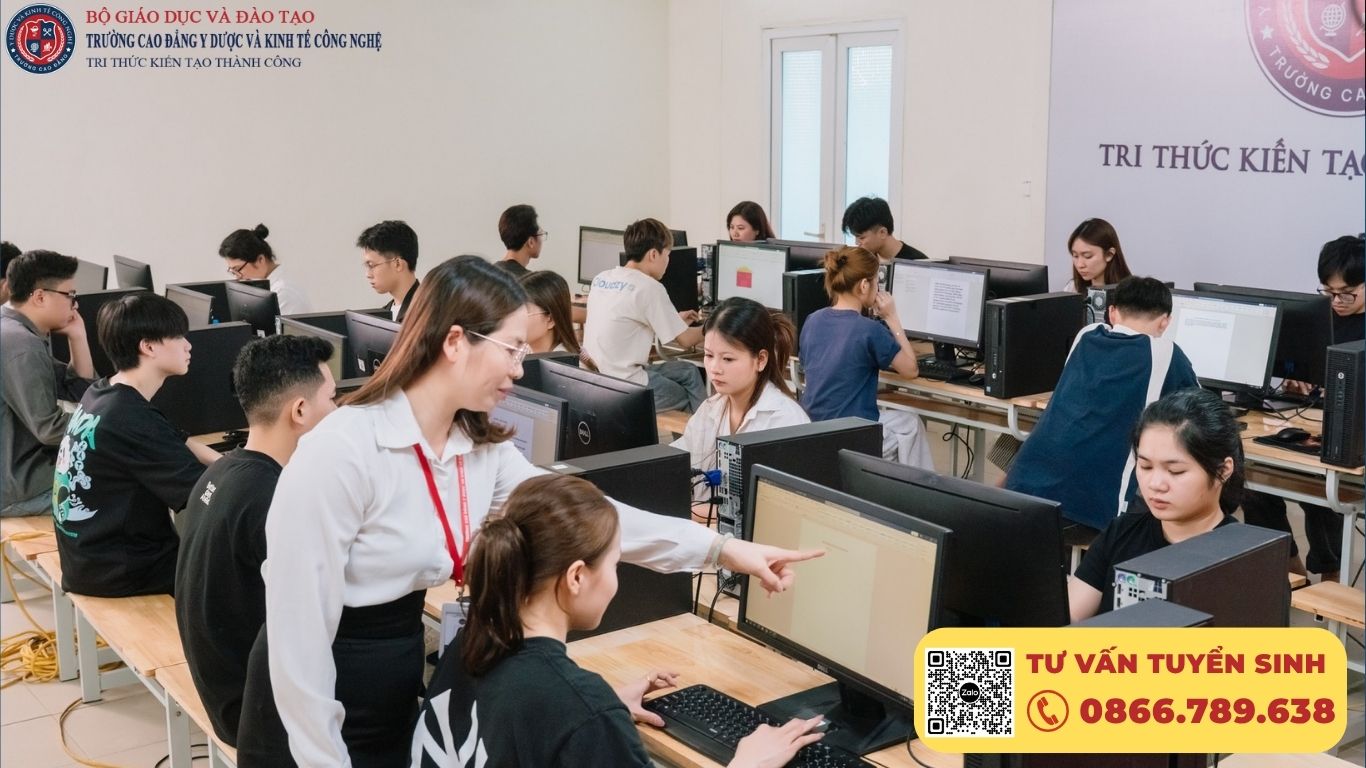 Tuyển sinh Cao đẳng công nghệ thông tin 2026