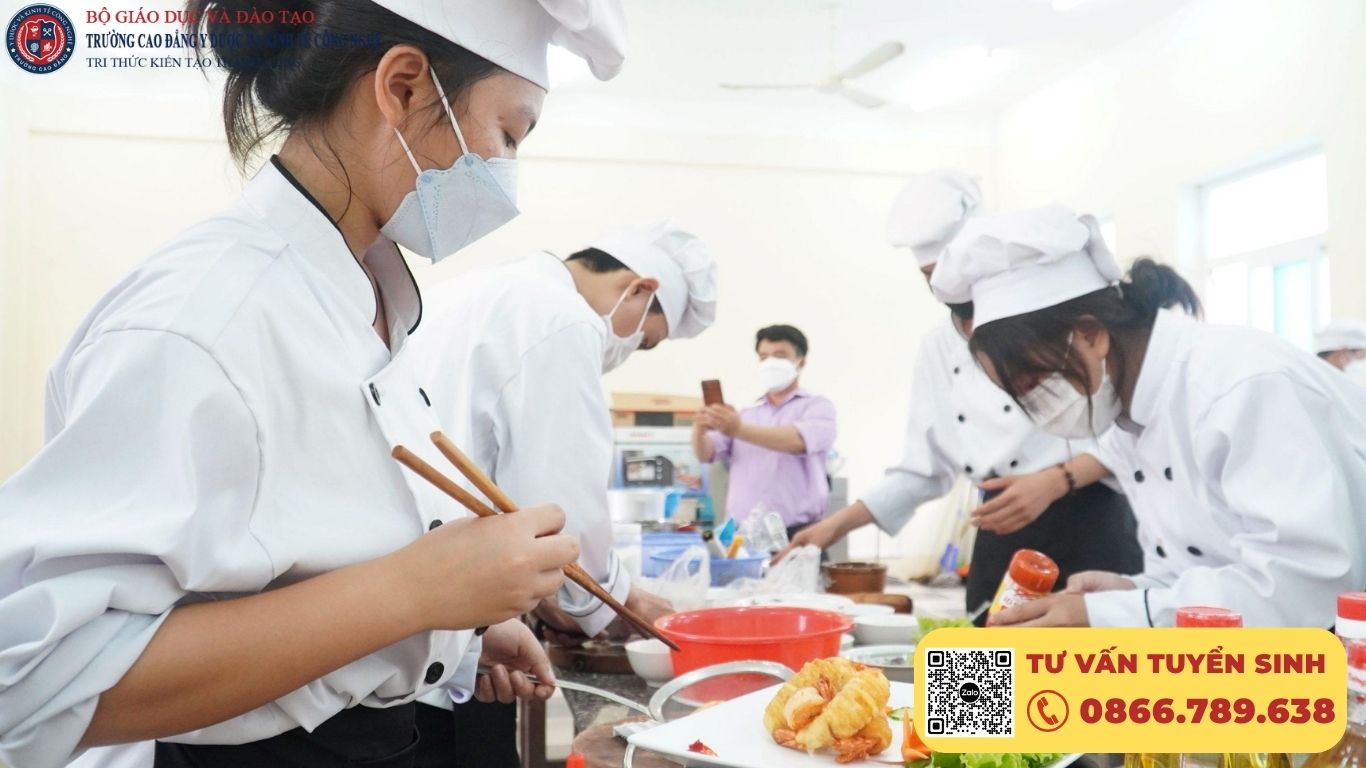 Chương trình học cao đẳng nấu ăn: Học những gì trong 2–3 năm?