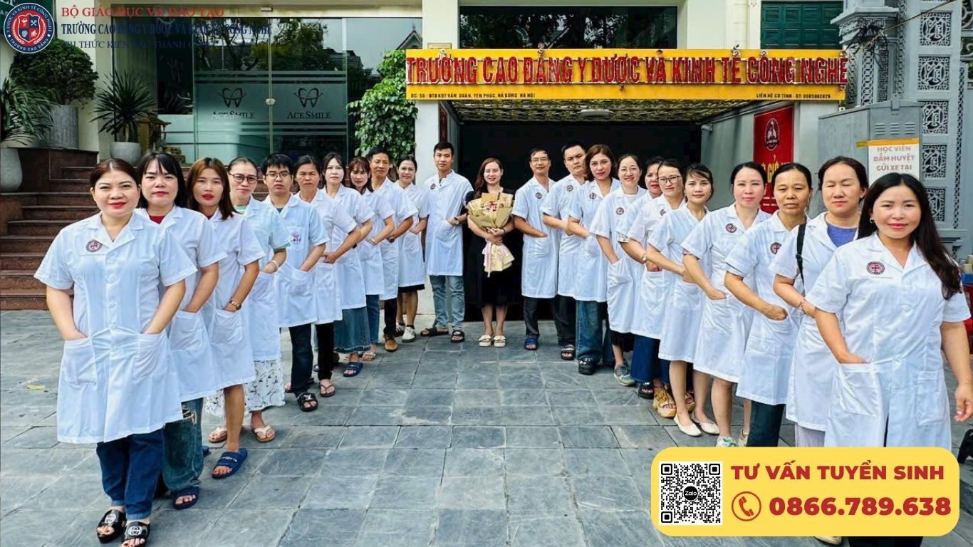 Thông tin tuyển sinh Cao đẳng Vật lý Trị liệu Phục hồi Chức năng 2026. Đào tạo thực tiễn, thu nhập 20-30 triệu/tháng