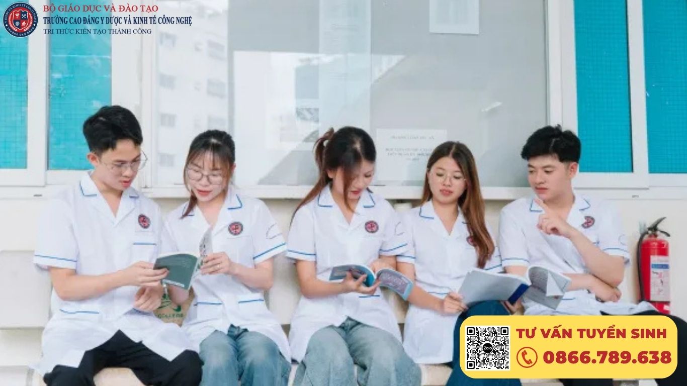 Tuyển Sinh Cao Đẳng Dược 2026 – Xét Tuyển Học Bạ THPT, Cơ Hội Vàng Cho Thí Sinh Đam Mê Ngành Y Dược, Cam Kết Việc Làm Sau Tốt Nghiệp