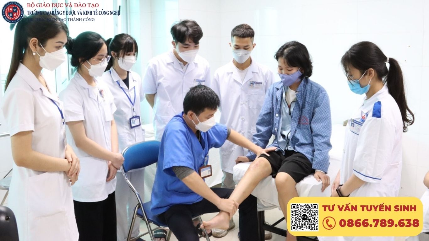 Cao đẳng Phục hồi chức năng 2026: Thông tin tuyển sinh & Cơ hội nghề nghiệp nghề phục hồi chức năng sau khi tốt nghiệp. Xem ngay!
