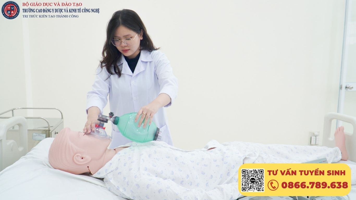 Tại sao nên chọn xét tuyển Cao đẳng Điều dưỡng năm 2026?