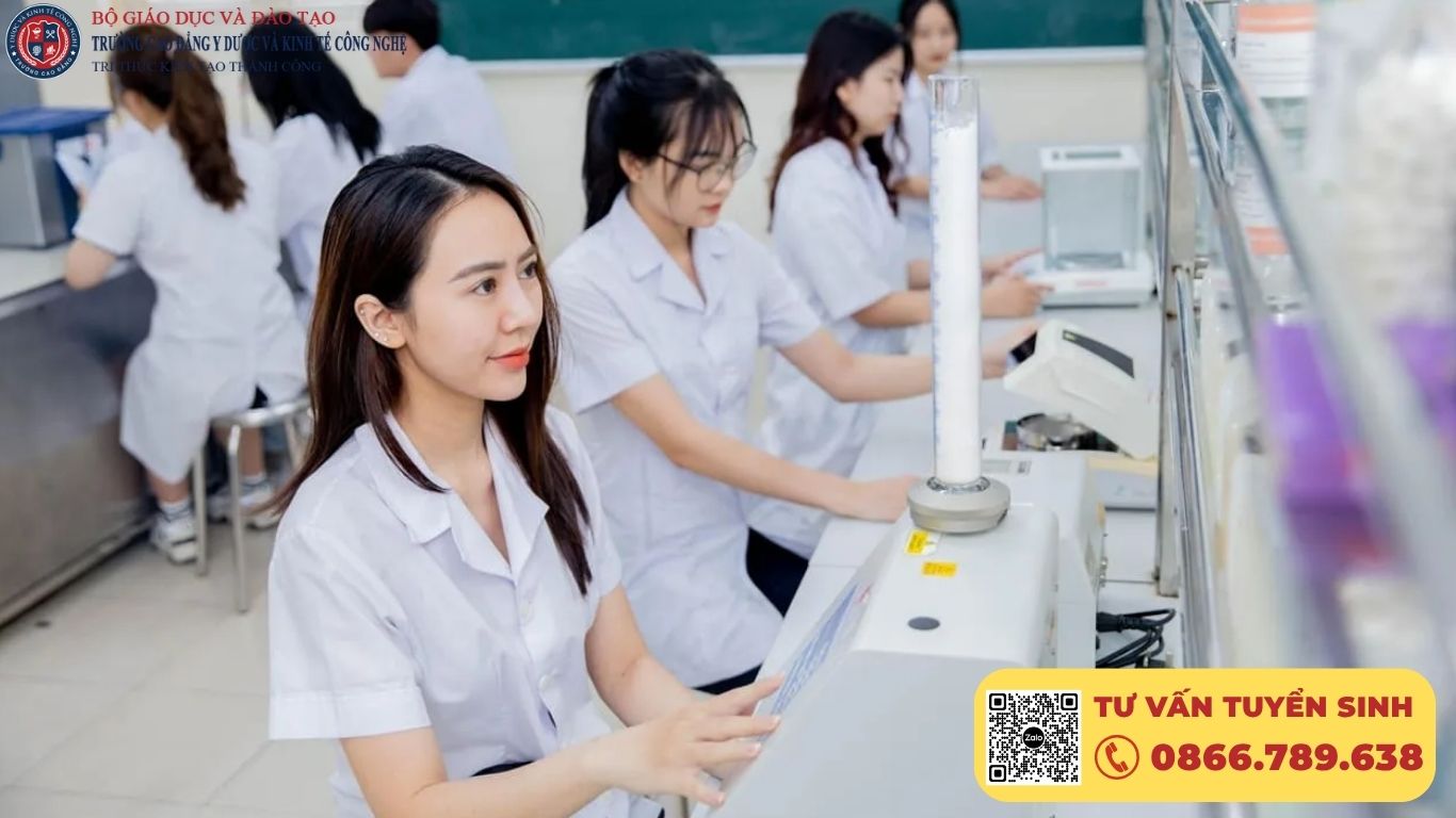 Xét tuyển Cao đẳng Dược 2026 – Chỉ cần tốt nghiệp THPT