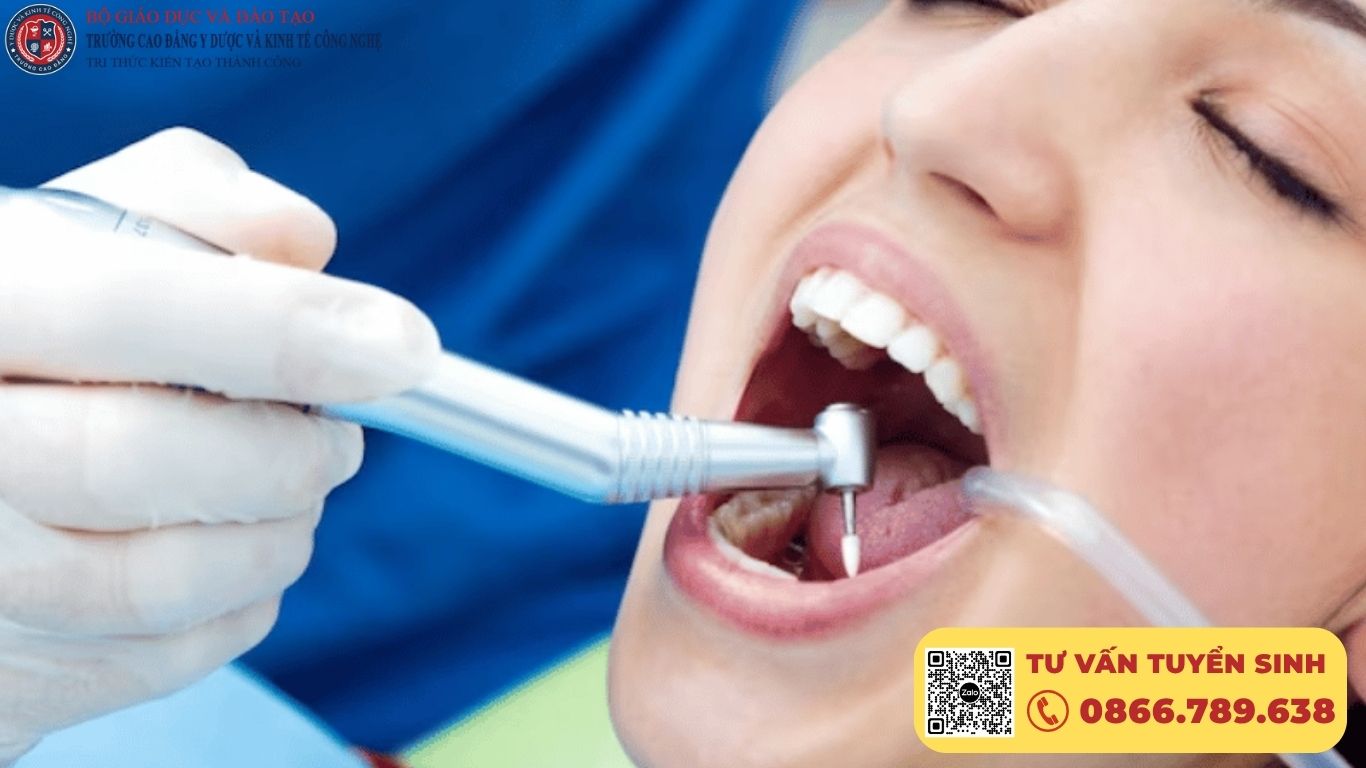 Trường cao đẳng đào tạo răng hàm mặt là gì và phù hợp với ai?