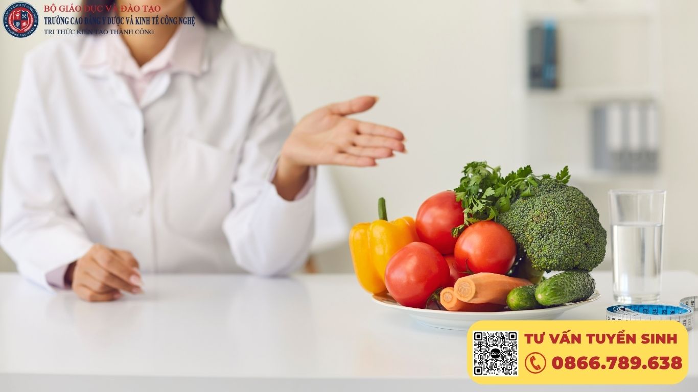 Chương trình đào tạo văn bằng 2 ngành Dinh dưỡng học những gì?